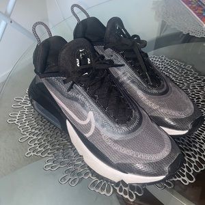Nike 2090 Sneakers